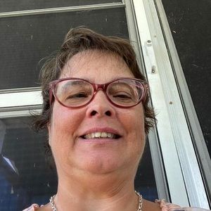 Meet your Posher, Pamela